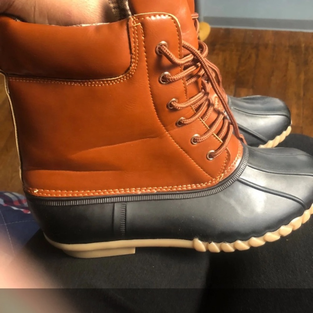Duck boots